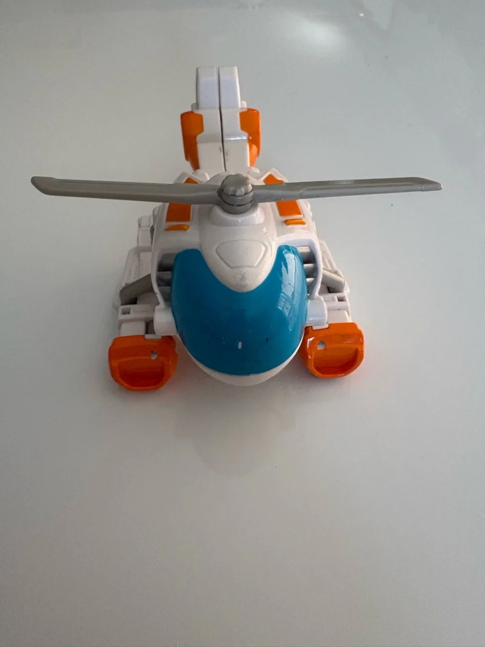 Toy Helicopter transforms to person - Picture 1 of 3